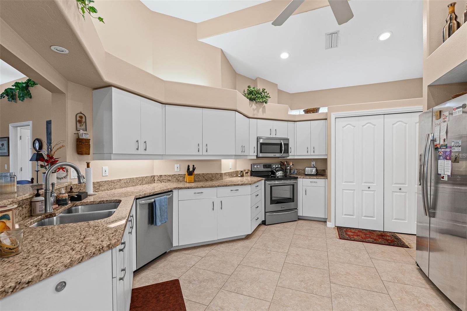 MIRA LAGO AT PALMER RANCH PH 3 - Residential