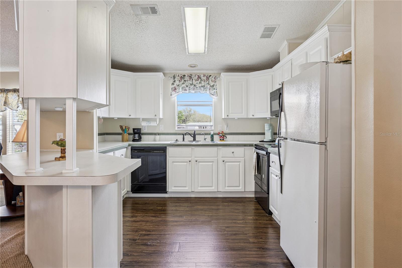 MOUNT OLIVE SHORES PH 05 - Residential