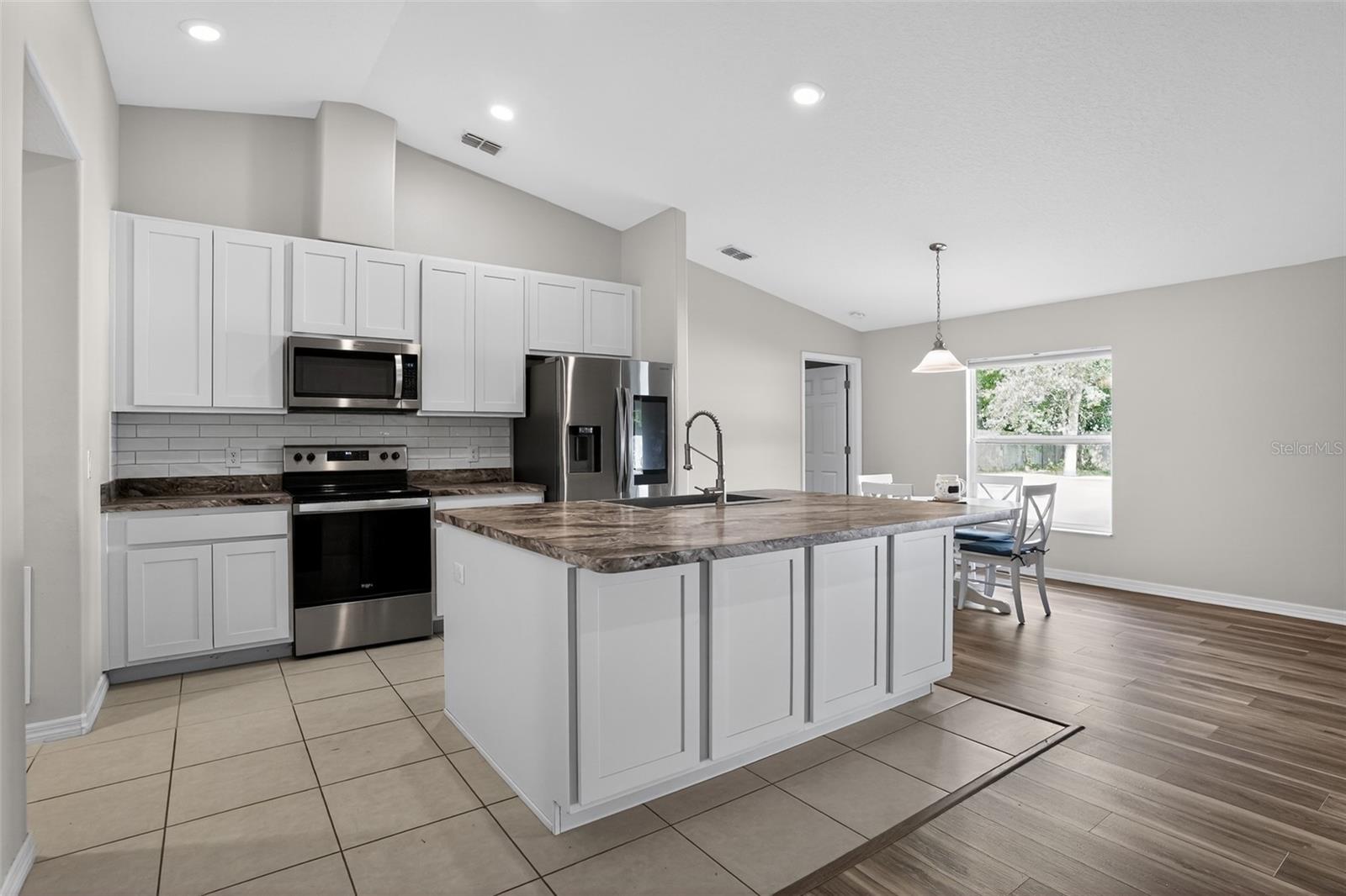 LOT 11 BLK 1610 DELTONA LAKES UNIT 62 MB 28 PGS 95 - Residential