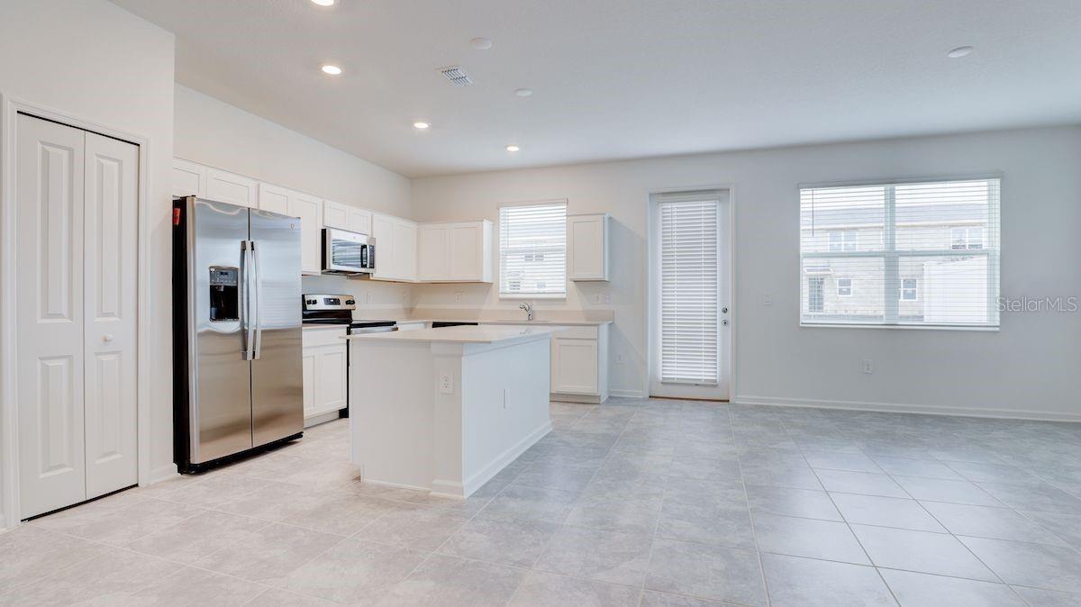 FOX NORTH - Residential Lease