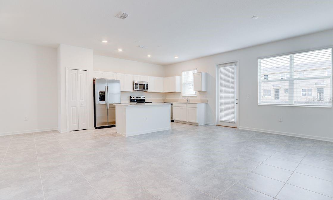 FOX NORTH - Residential Lease