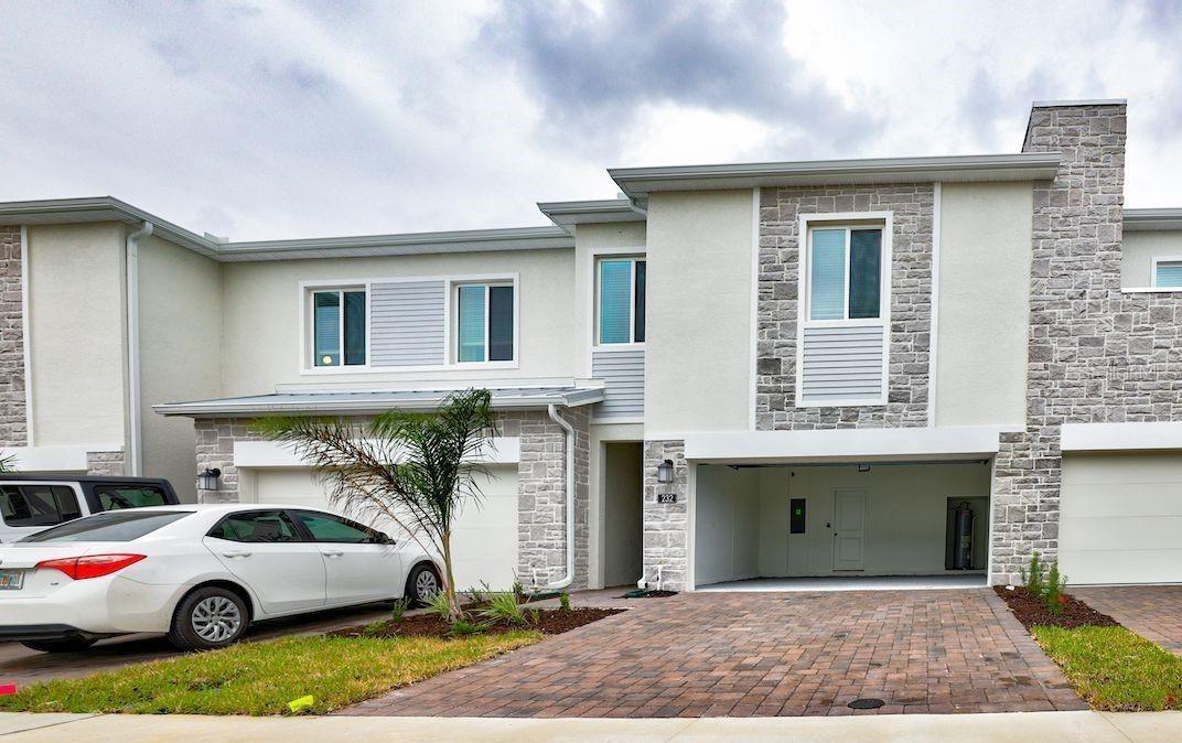 FOX NORTH - Residential Lease