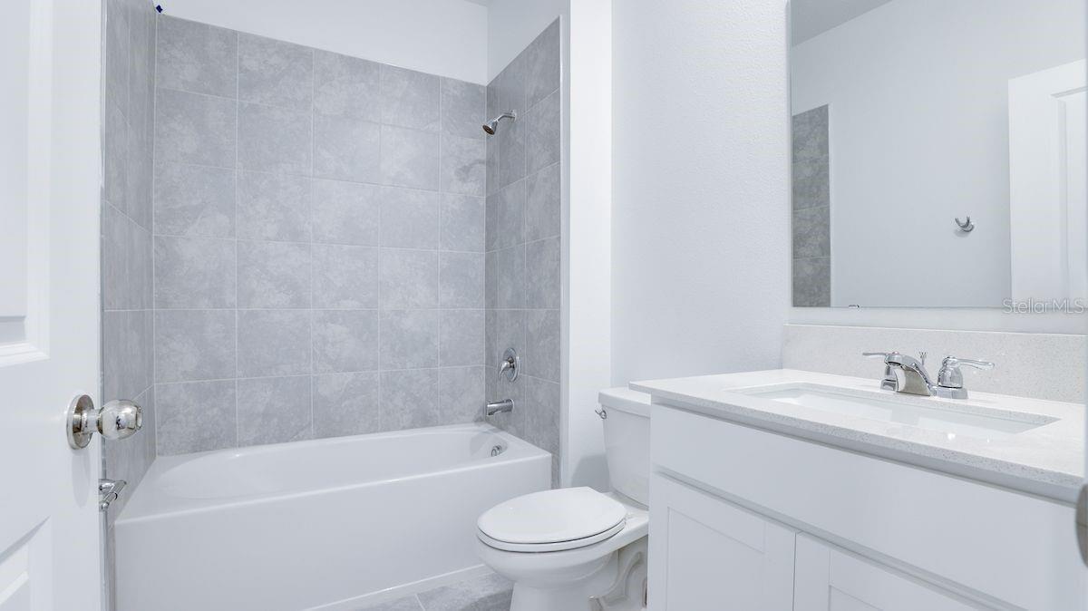FOX NORTH - Residential Lease