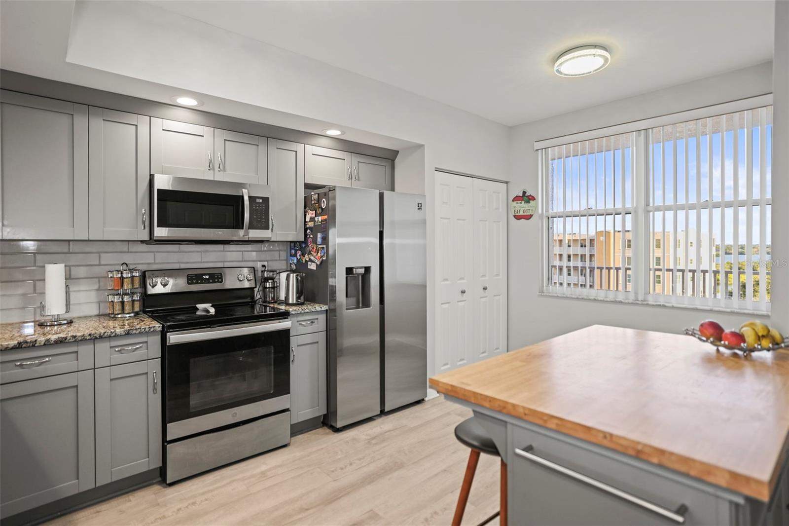 6495 SHORELINE DRIVE 8502