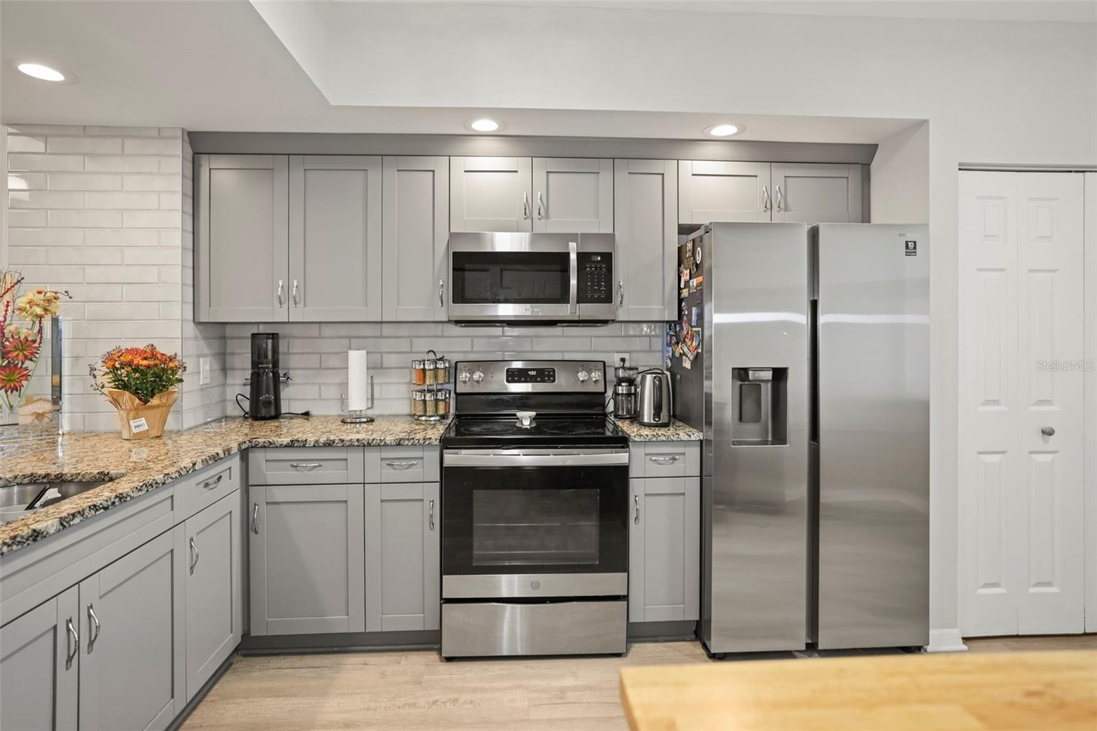 6495 SHORELINE DRIVE 8502