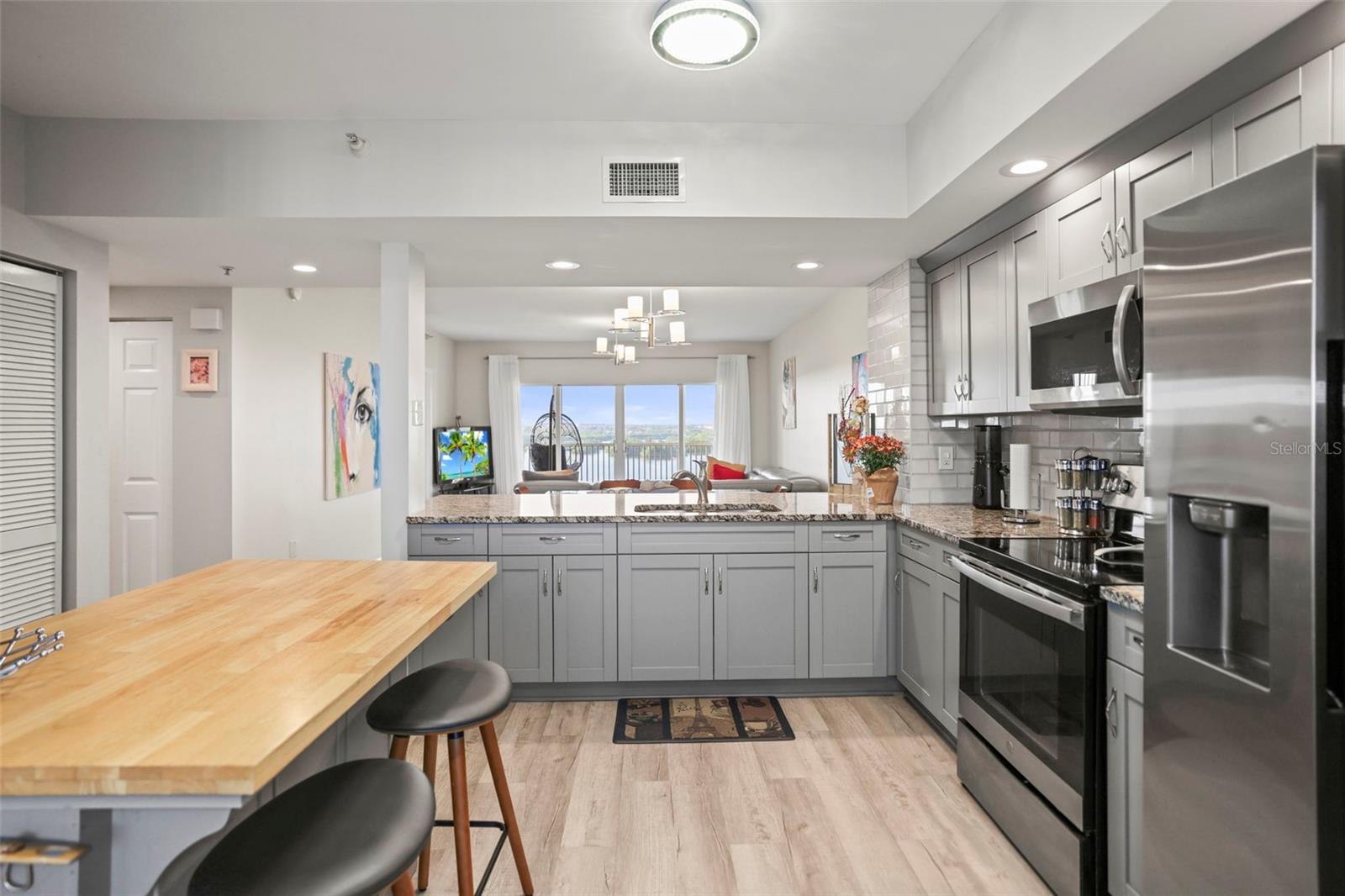 6495 SHORELINE DRIVE 8502