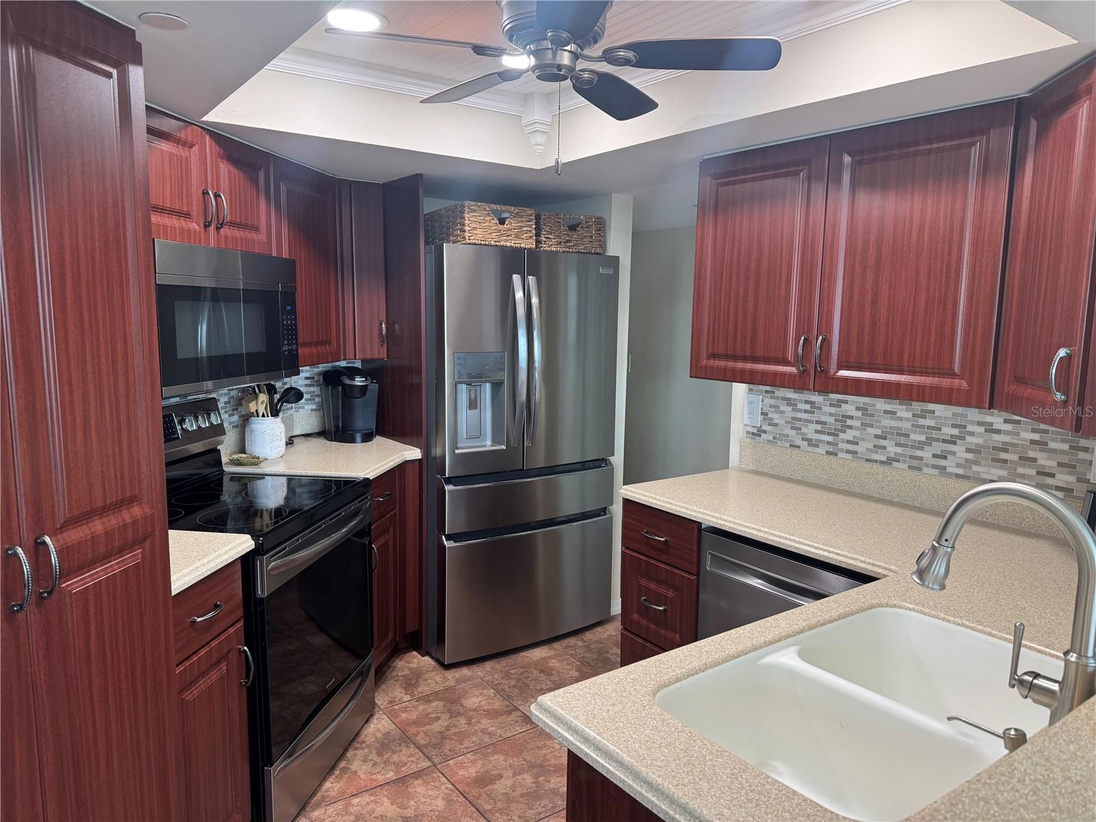 OCEANS WEST CONDO - Residential Lease