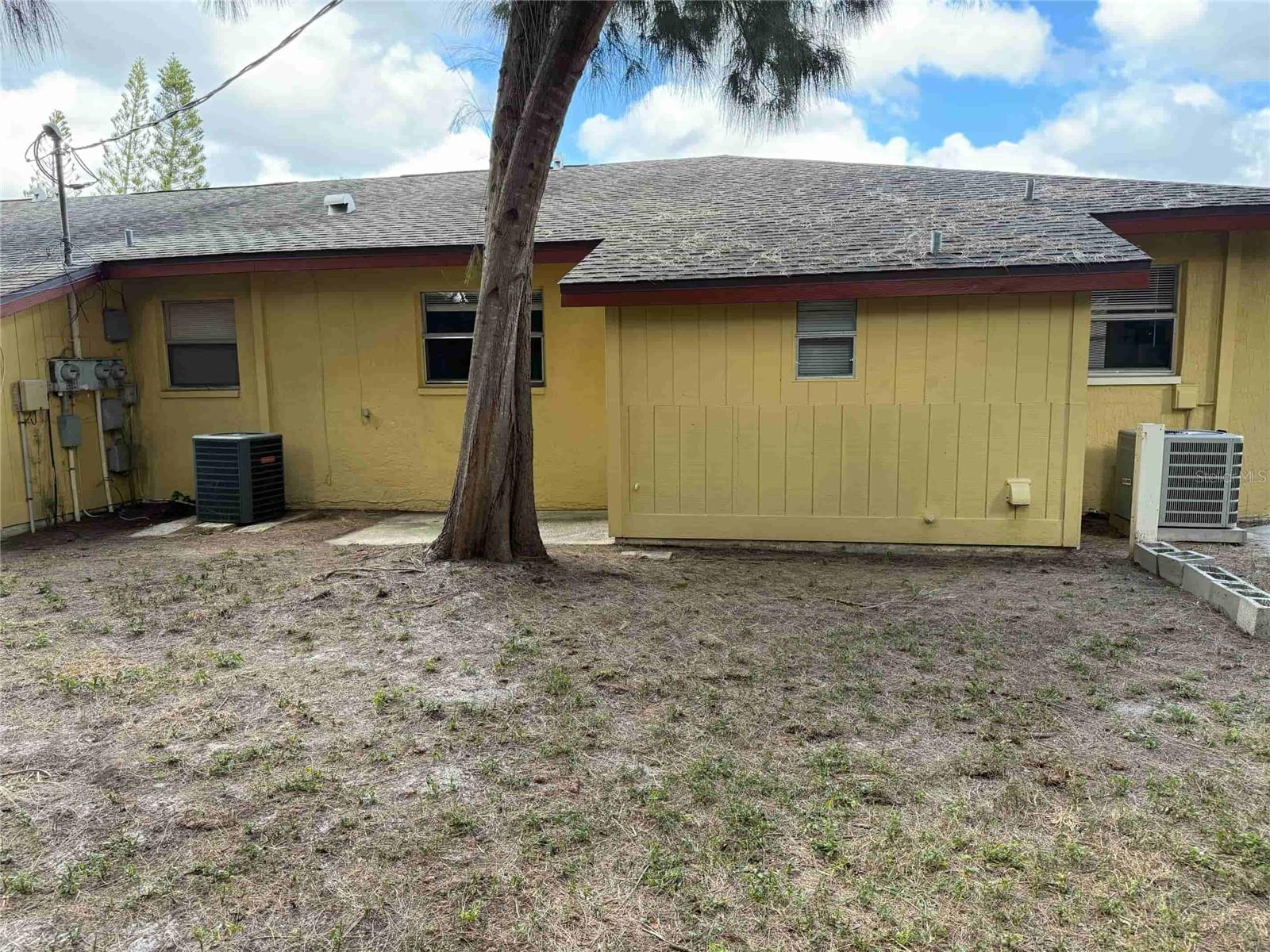 PINELLAS FARMS - Residential Lease