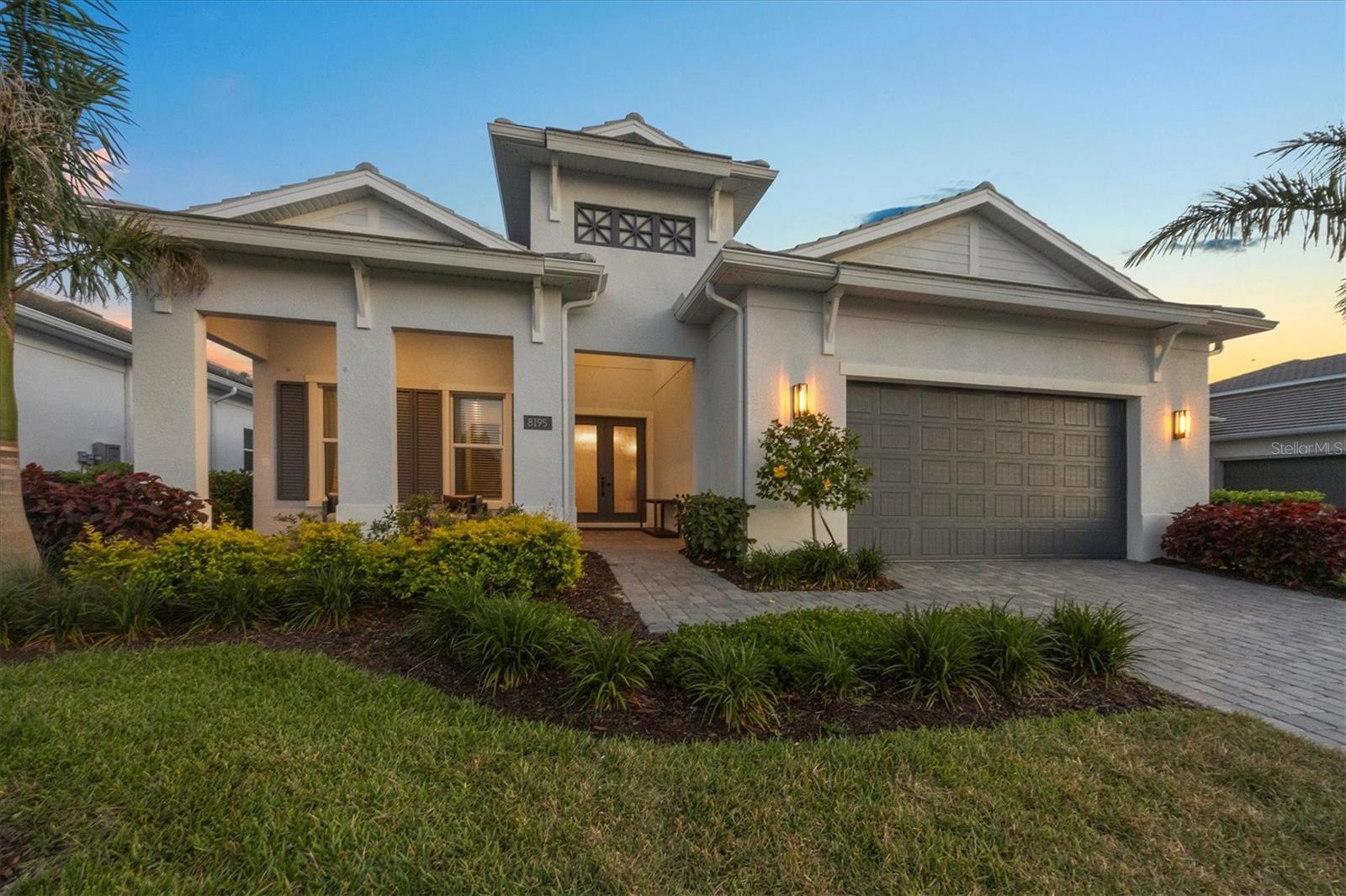 8195 REDONDA LOOP