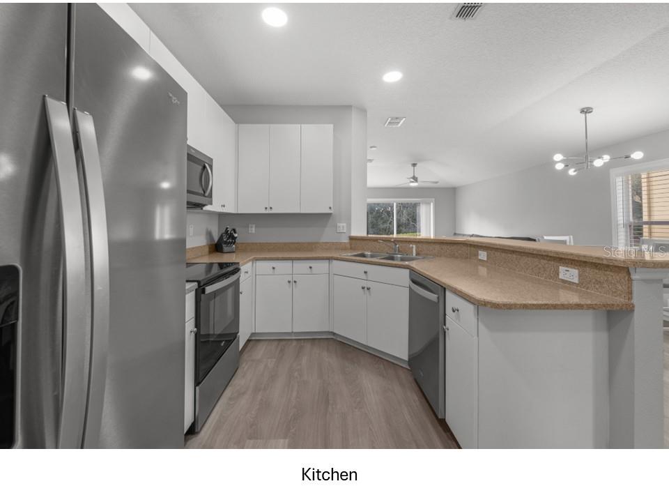 LEXINGTON COMMONS - Residential