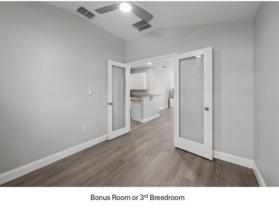 LEXINGTON COMMONS - Residential