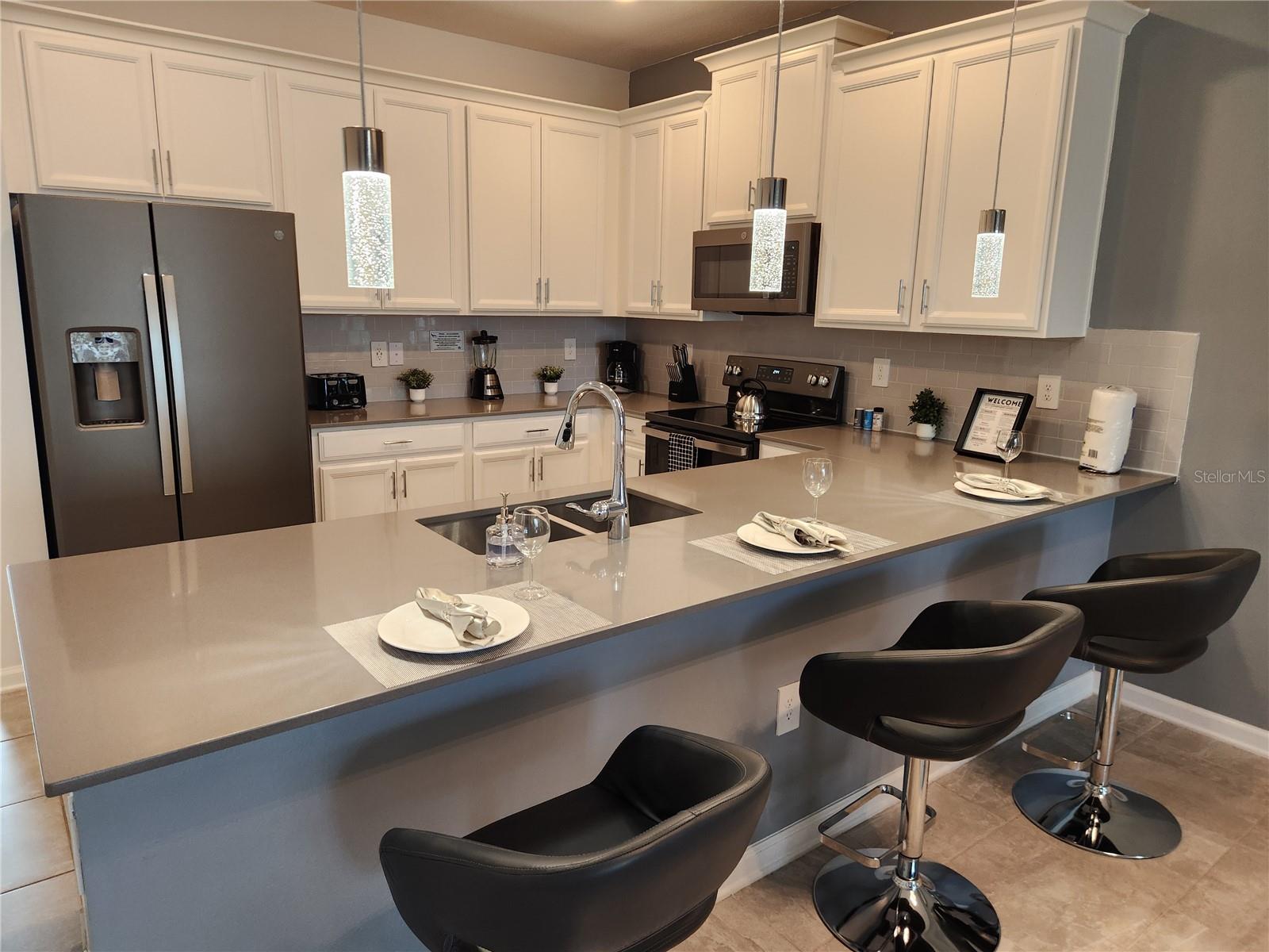 CHAMPIONSGATE CONDO 4 PH 25 & 26 - Residential Lease