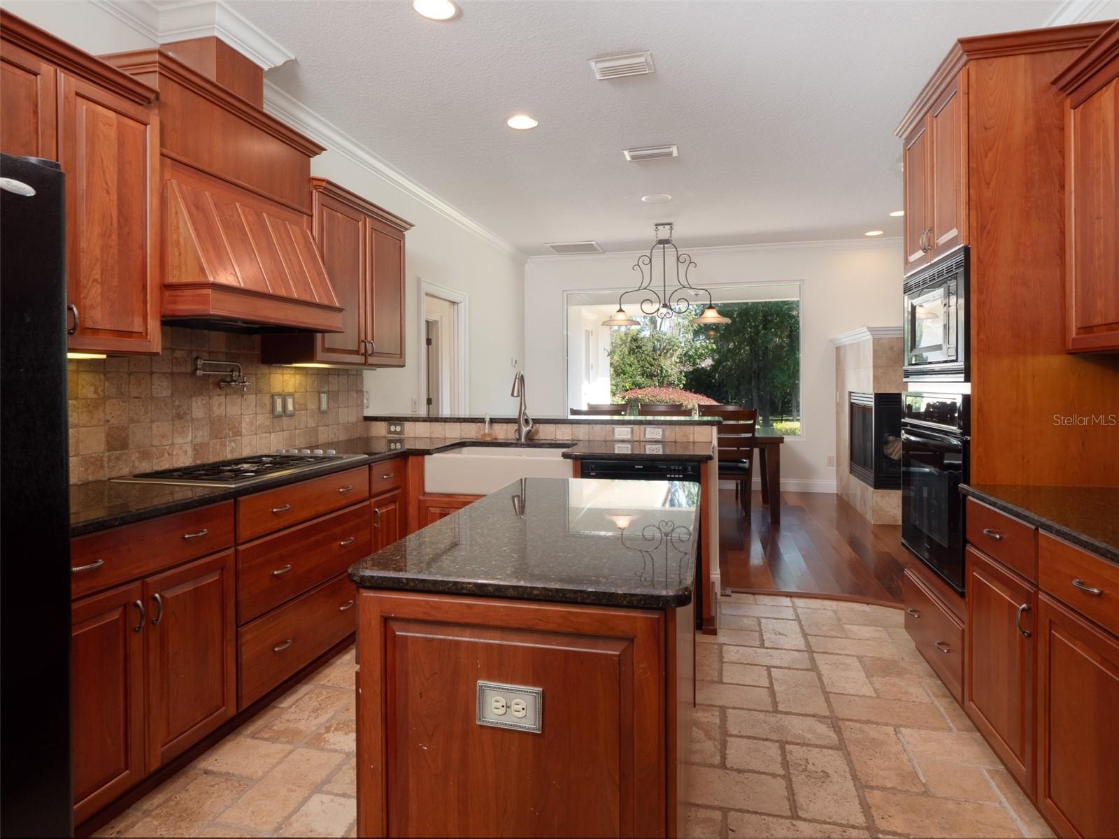 CEDAR CREEK - Residential