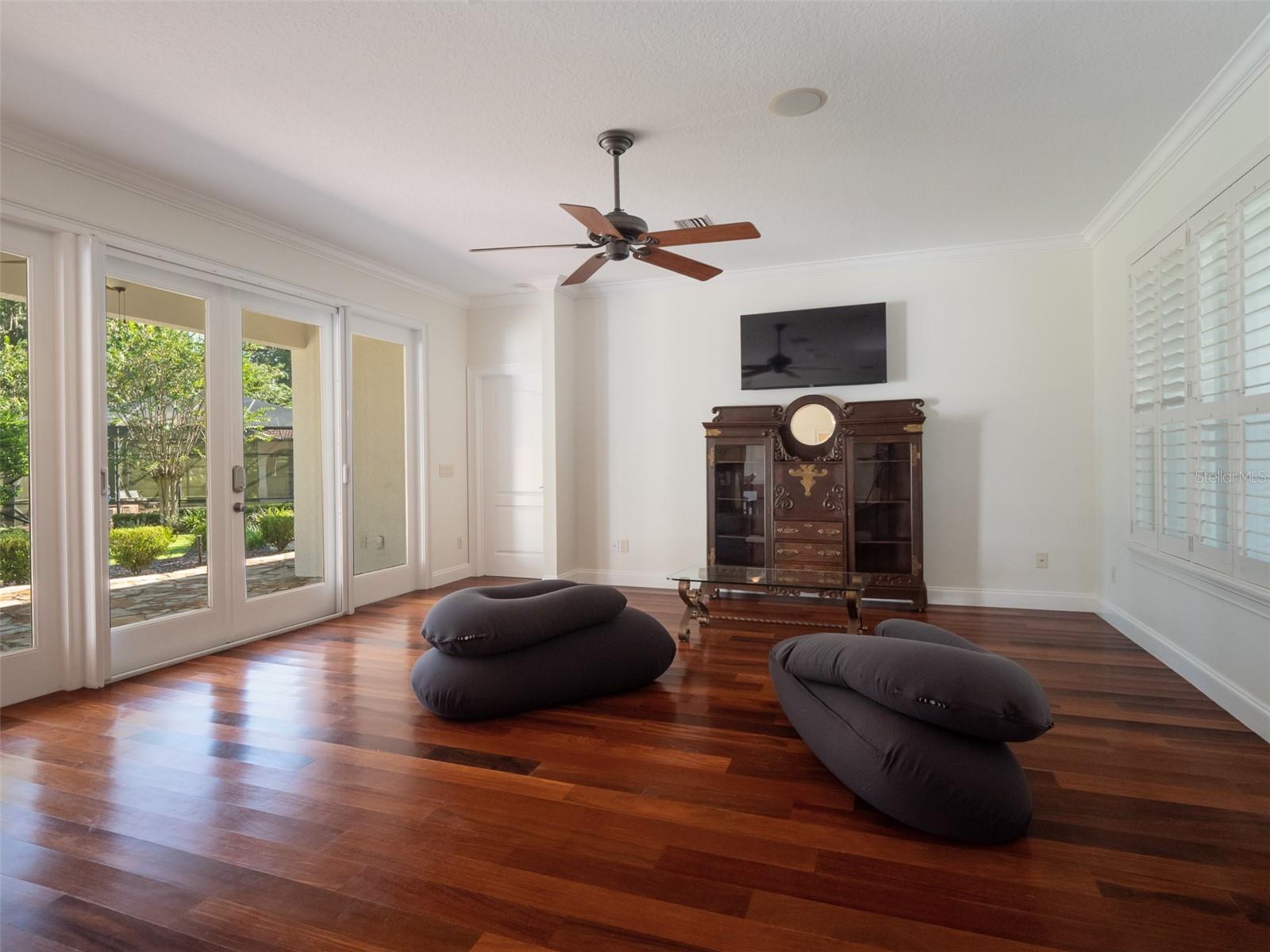 CEDAR CREEK - Residential