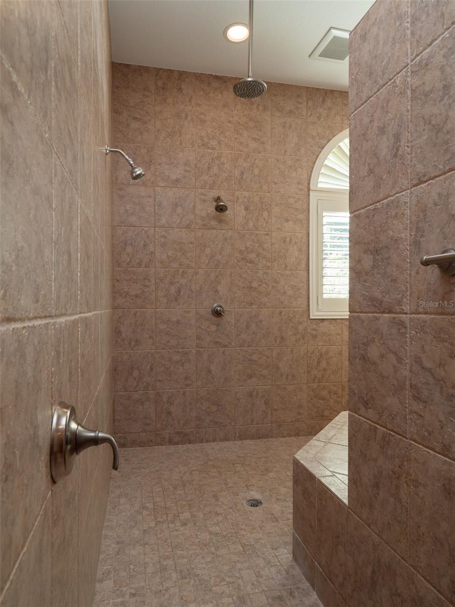 CEDAR CREEK - Residential