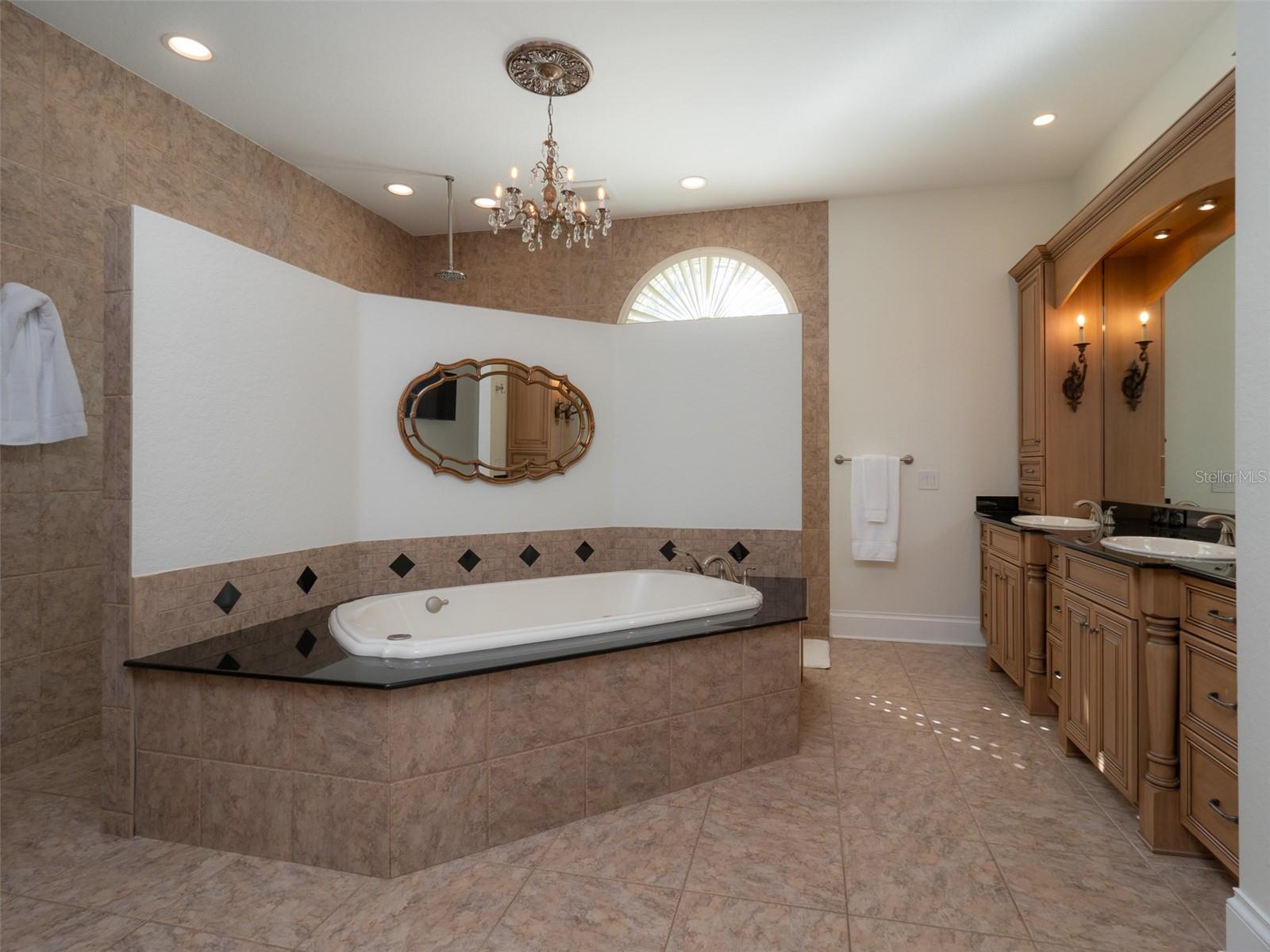 CEDAR CREEK - Residential