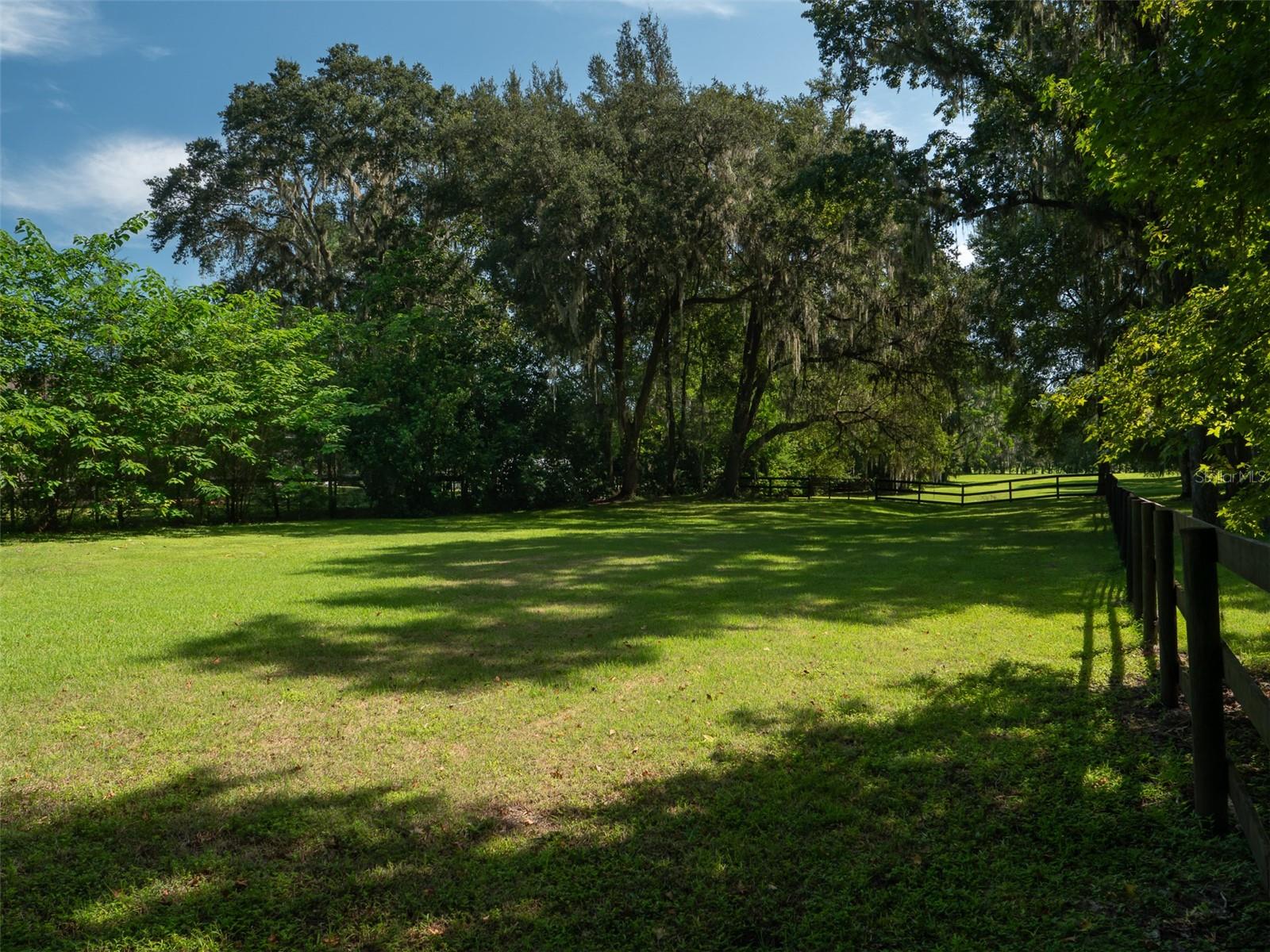 CEDAR CREEK - Residential