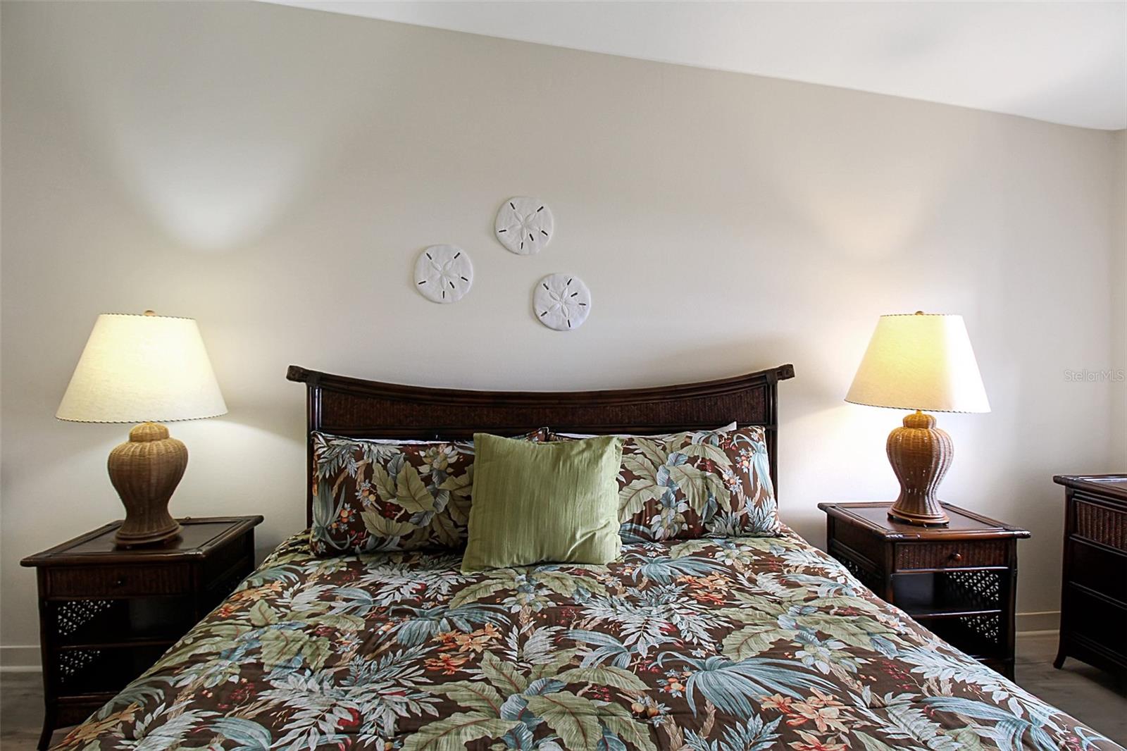 GULF & BAY CLUB BAYSIDE - Residential Lease