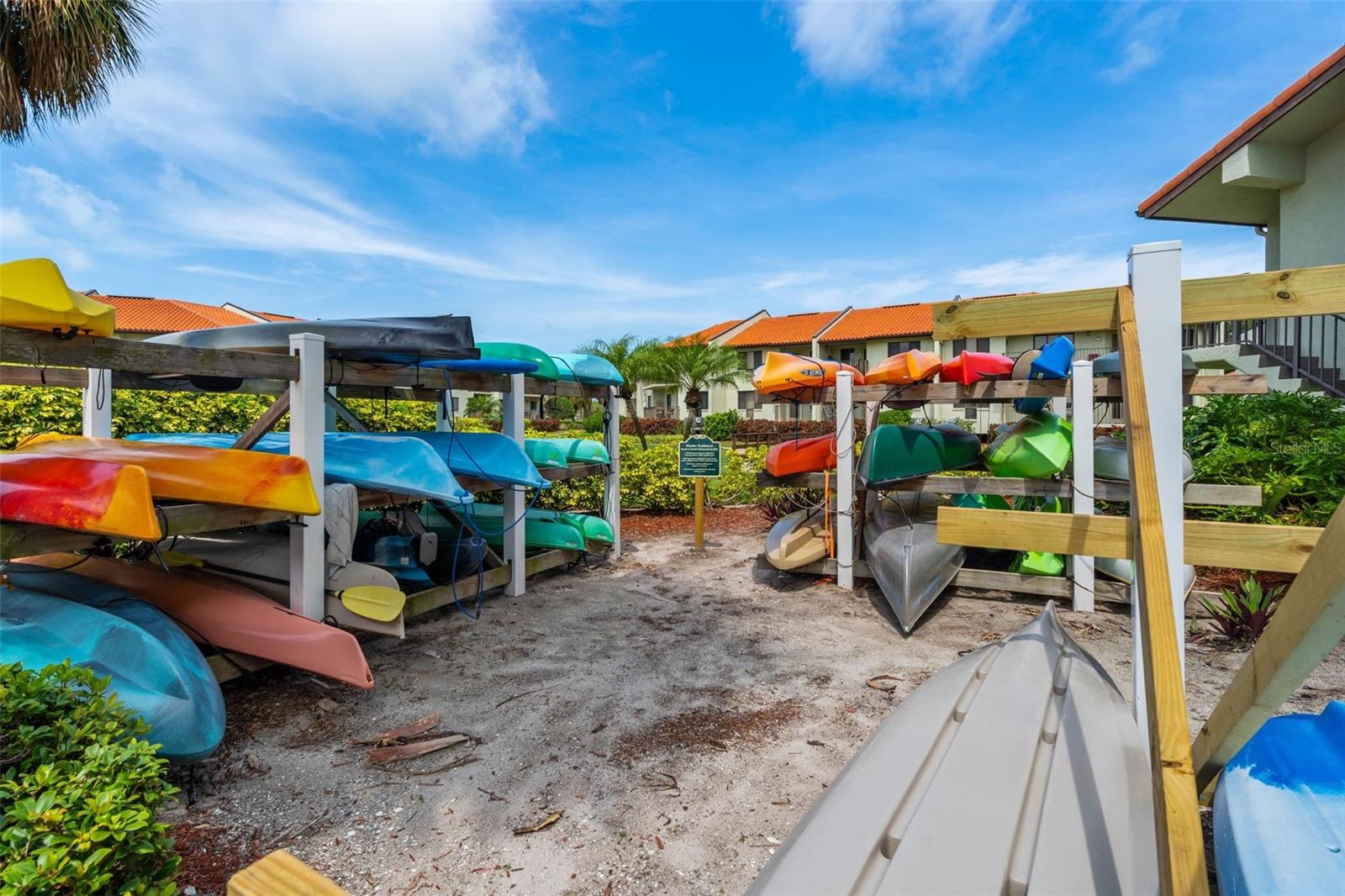 WANDER RESIDENCES OF TIERRA VERDE - Residential