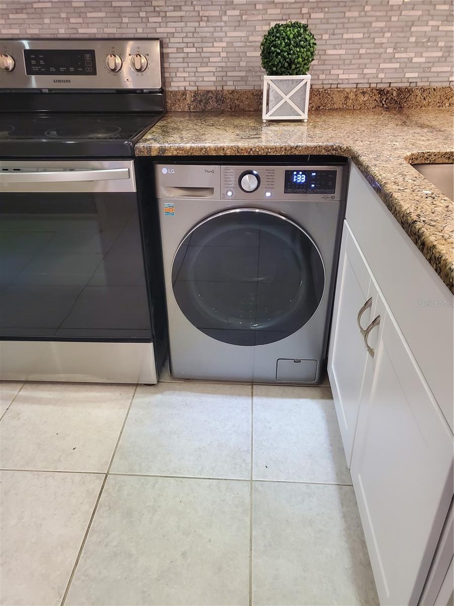 WANDER RESIDENCES OF TIERRA VERDE - Residential