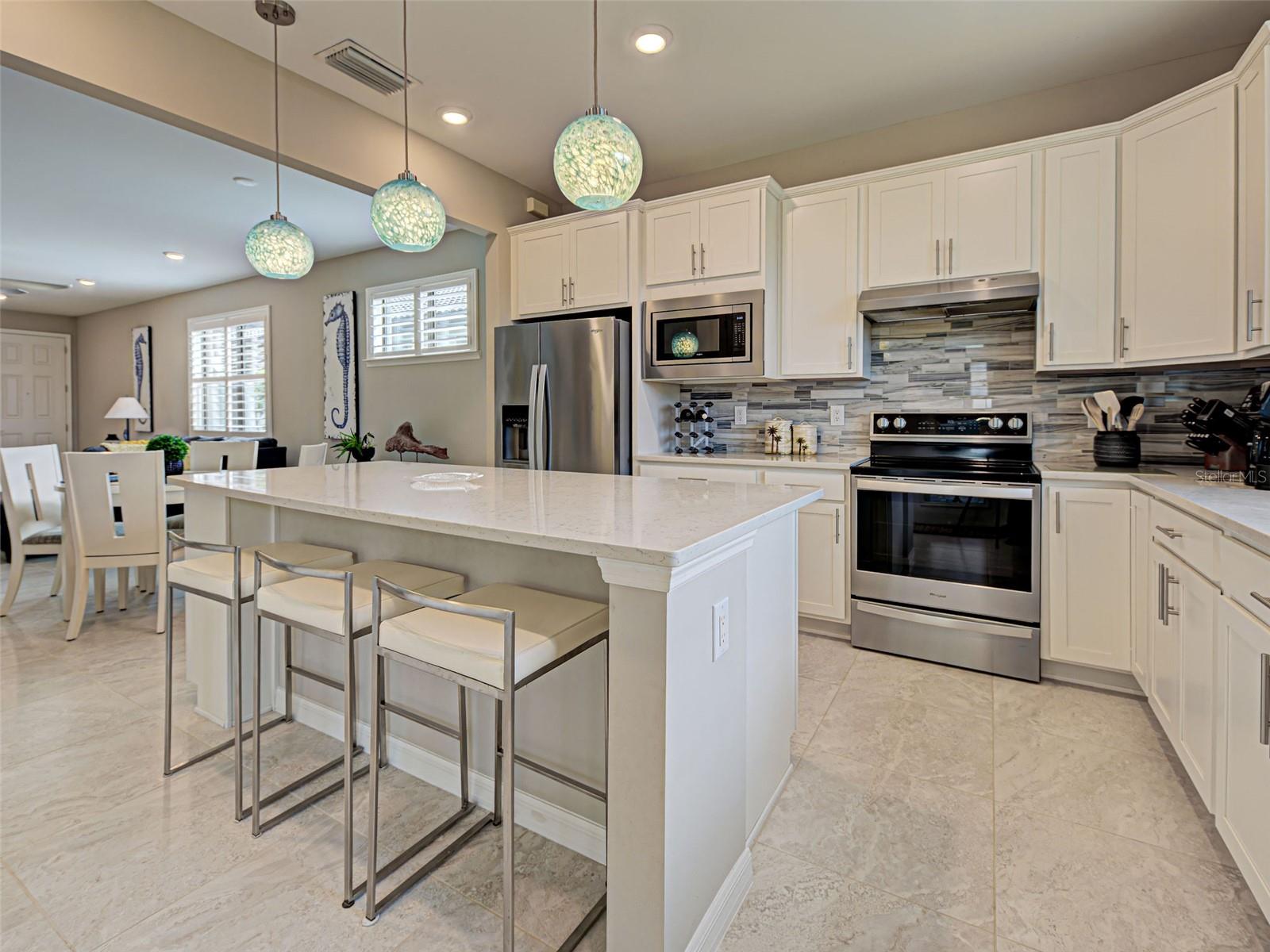 ISLANDWALK/THE WEST VLGS PH 8 - Residential