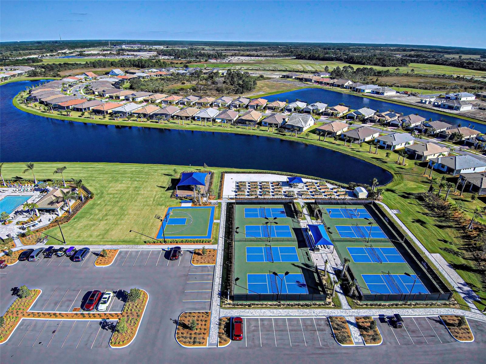 ISLANDWALK/THE WEST VLGS PH 8 - Residential