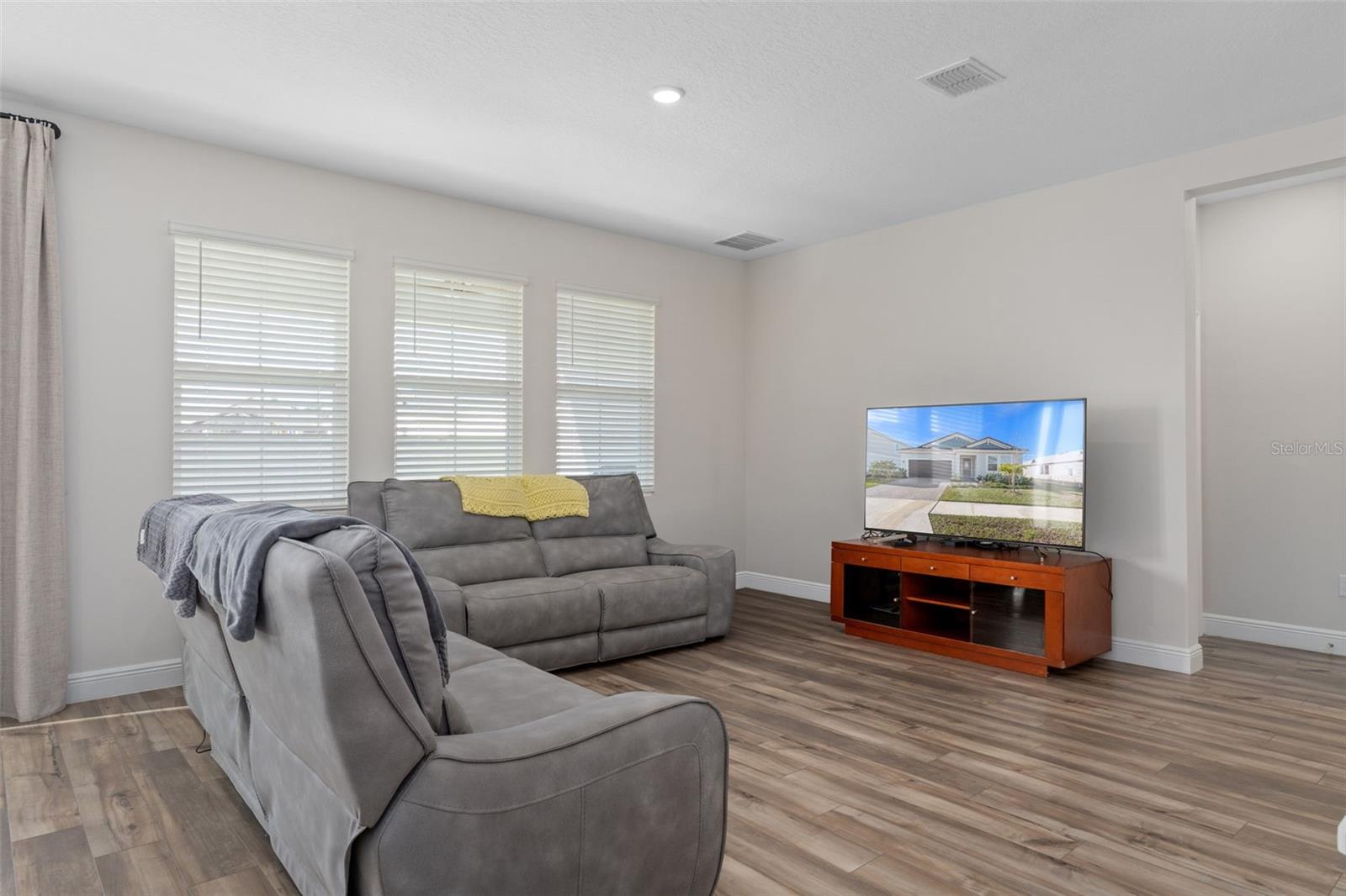 MIRADA PCL 15B-1 - Residential