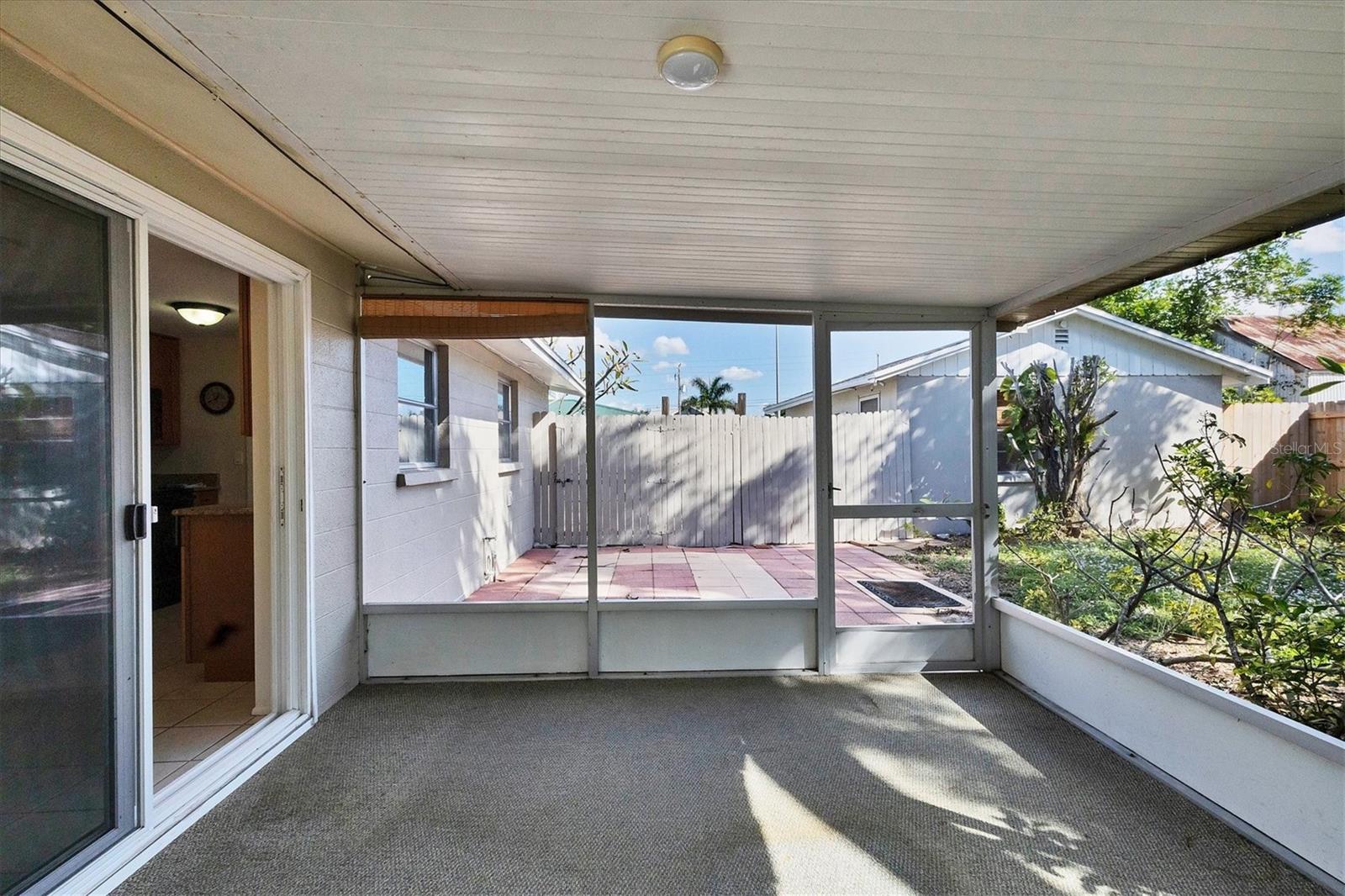 25 1ST AVENUE