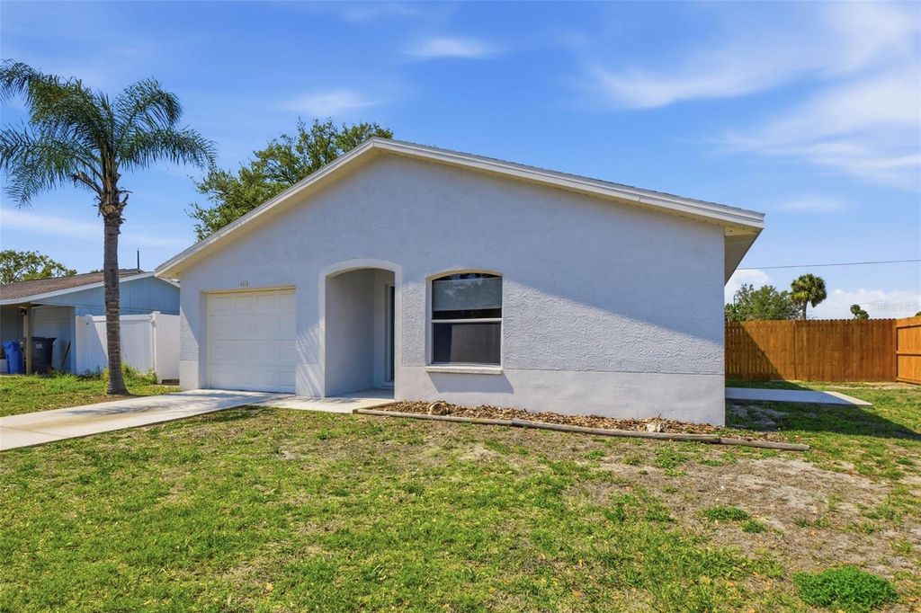 Photo of 6018 Flora Terrace, Apollo Beach, FL 33572 (MLS # O6393352)