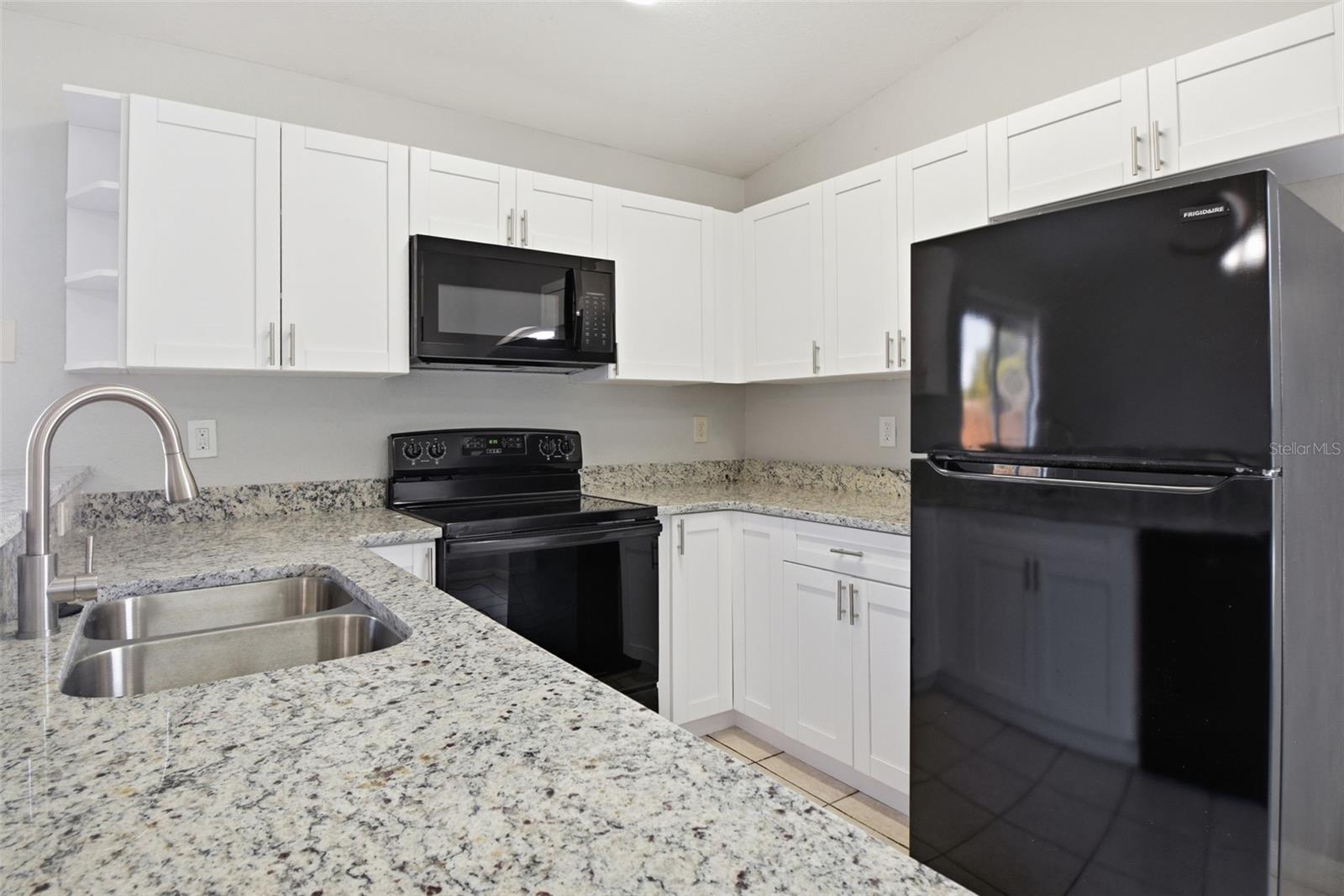 APOLLO BEACH UNIT 1 PT 2 - Residential