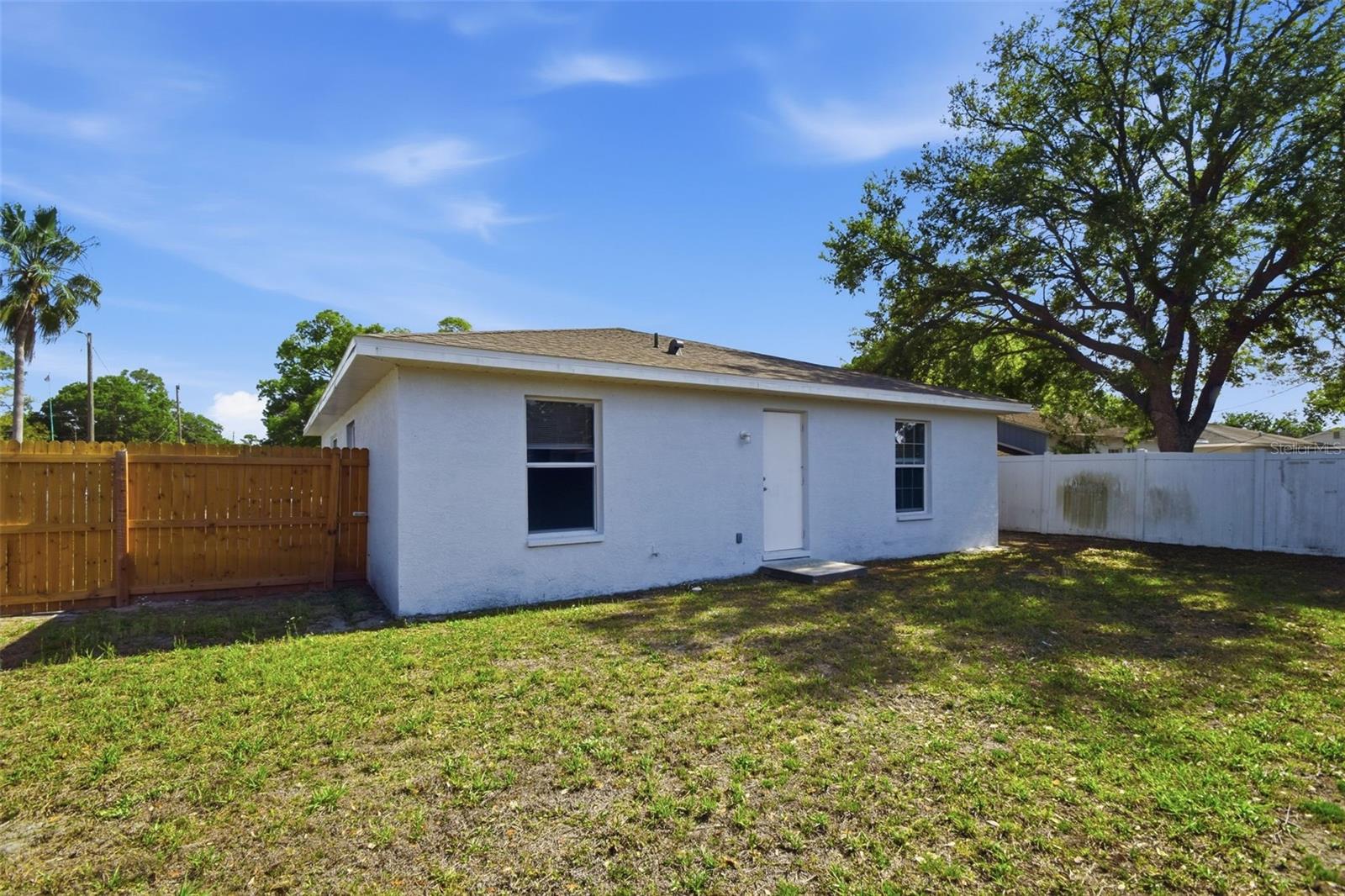 APOLLO BEACH UNIT 1 PT 2 - Residential