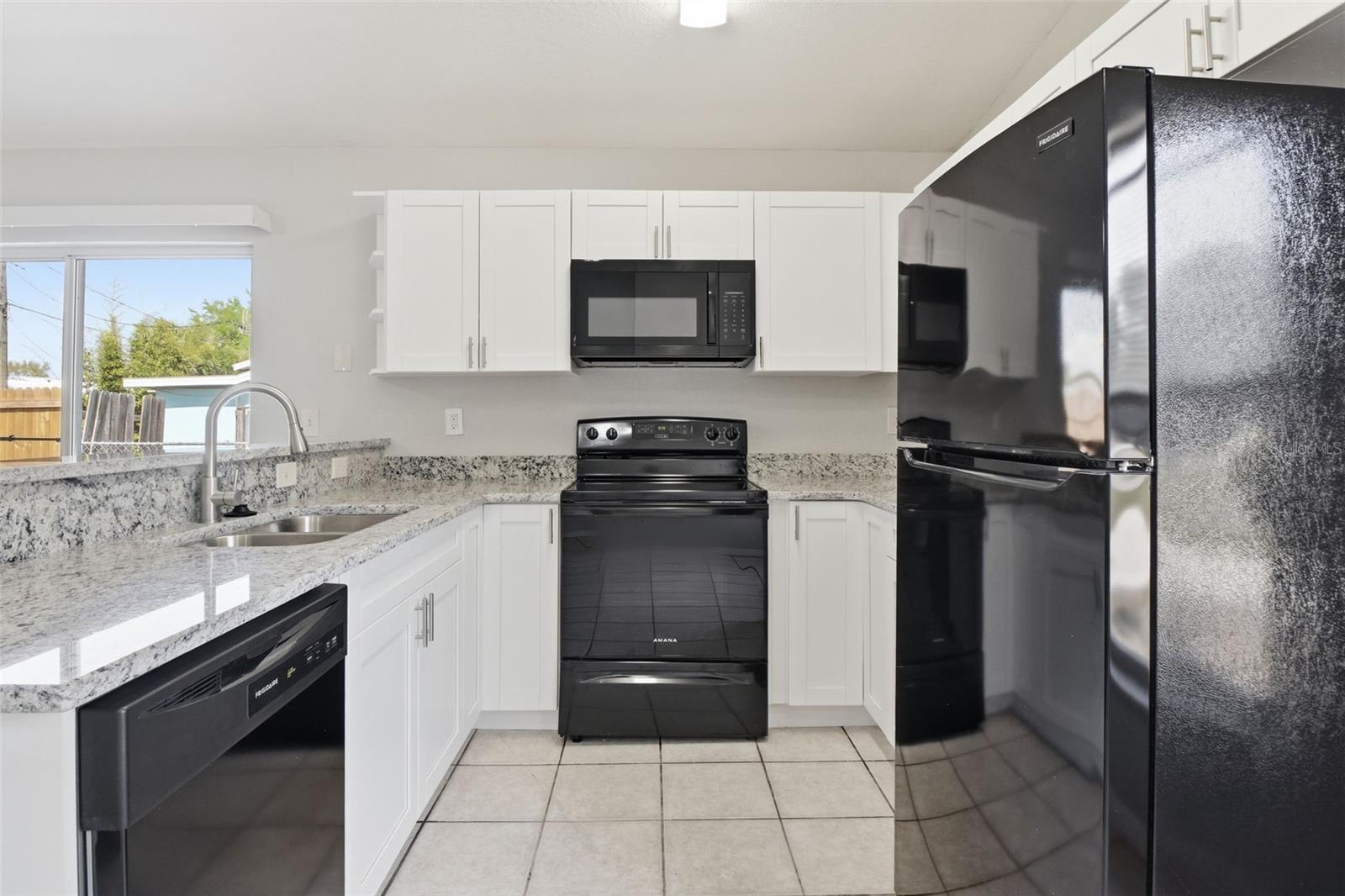 APOLLO BEACH UNIT 1 PT 2 - Residential