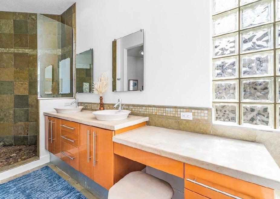 SIESTA VILLAS 1 - Residential