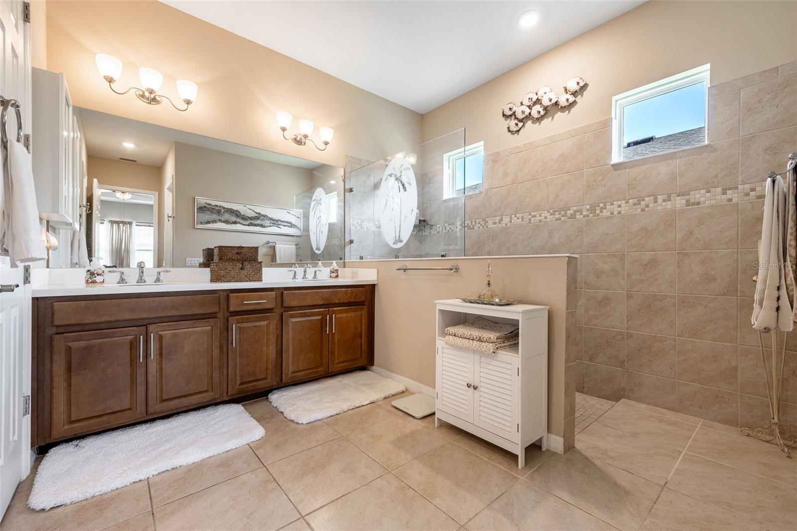 ENTRADA C1-C13 R-1 L1-L10 01 02 - Residential