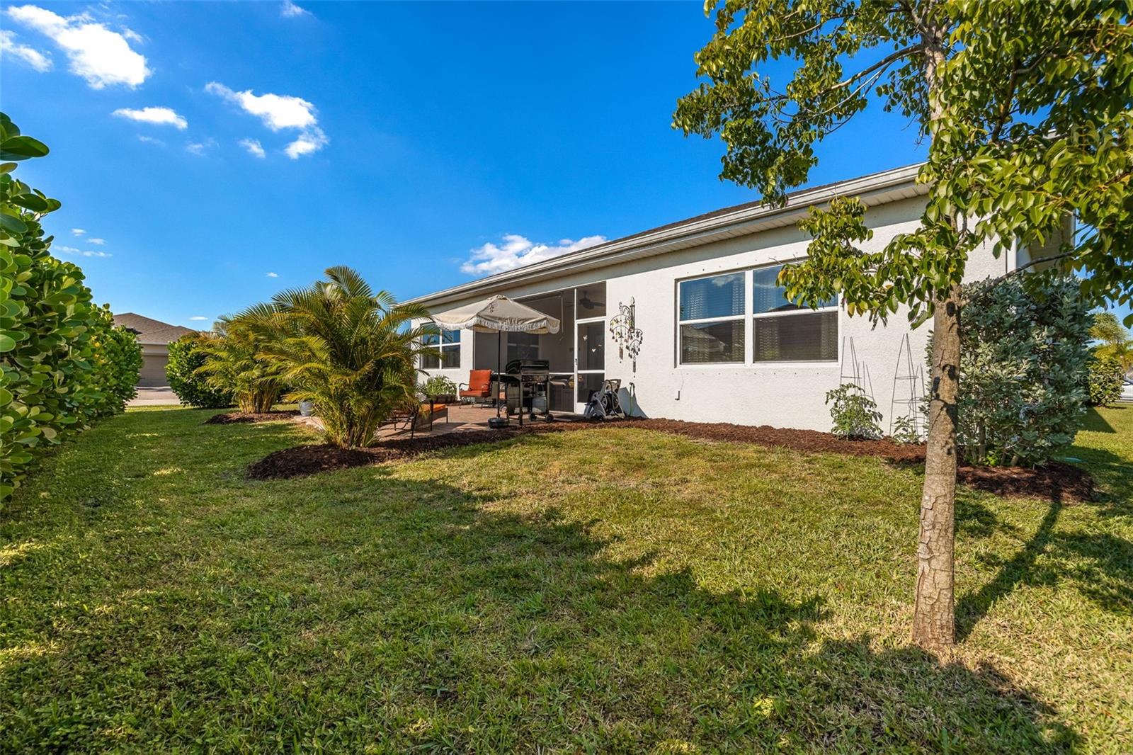 ENTRADA C1-C13 R-1 L1-L10 01 02 - Residential