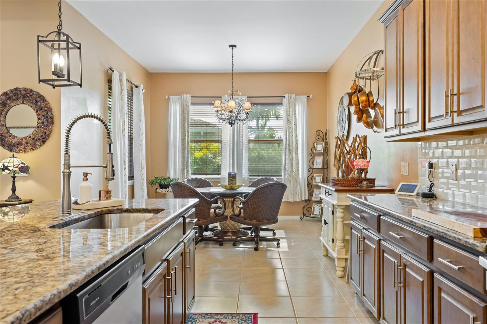 ENTRADA C1-C13 R-1 L1-L10 01 02 - Residential