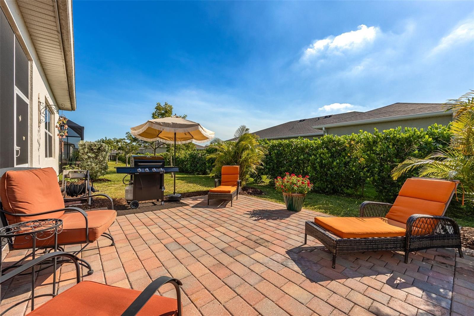 ENTRADA C1-C13 R-1 L1-L10 01 02 - Residential