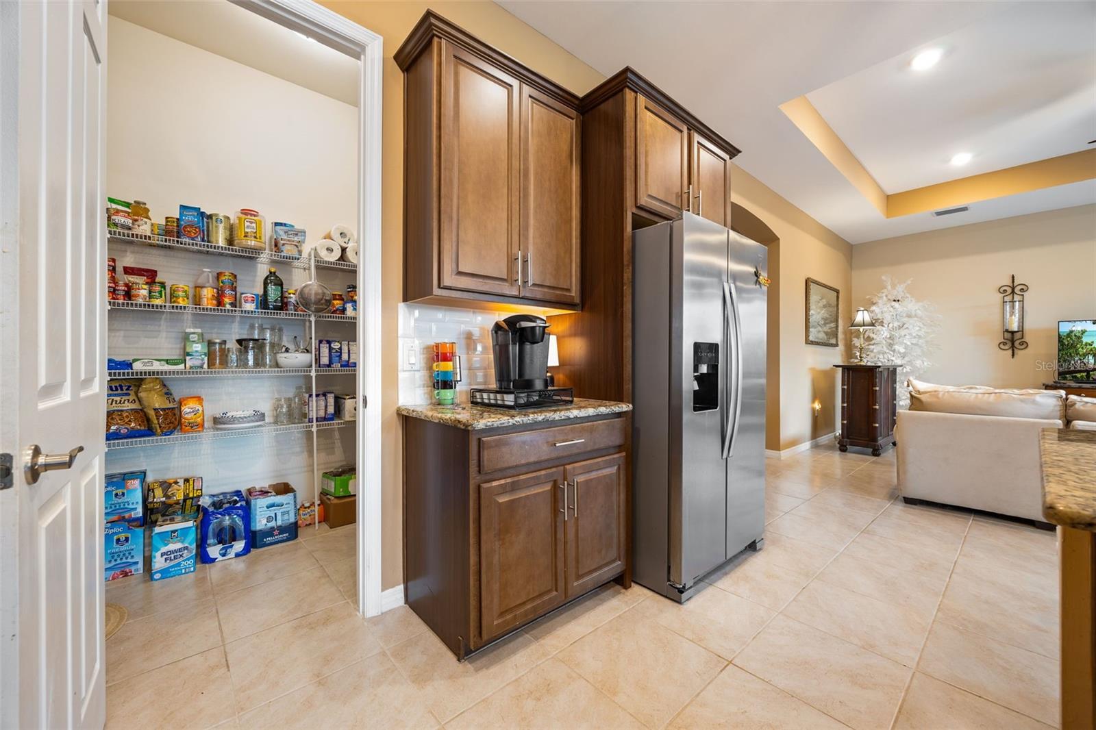 ENTRADA C1-C13 R-1 L1-L10 01 02 - Residential