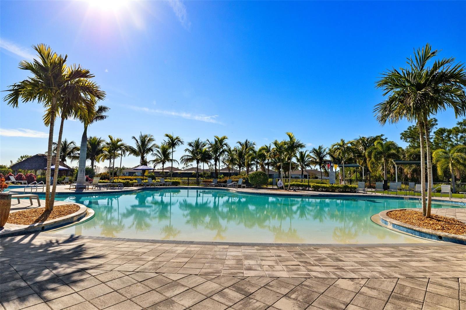 ENTRADA C1-C13 R-1 L1-L10 01 02 - Residential