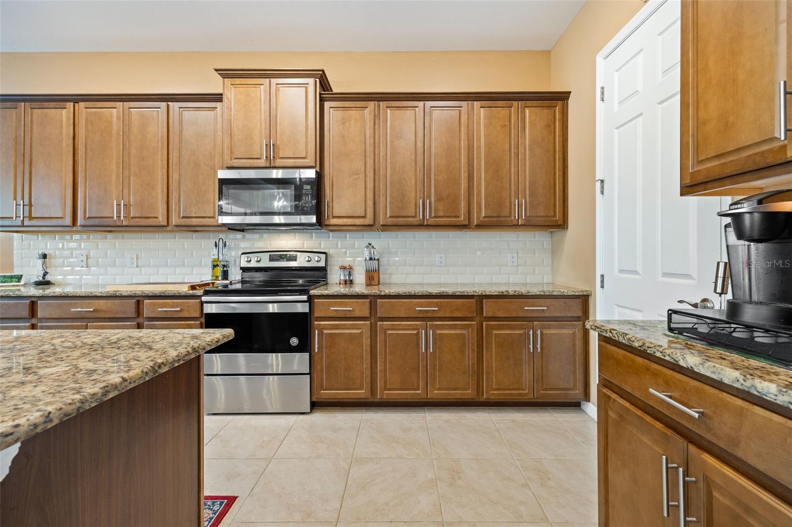 ENTRADA C1-C13 R-1 L1-L10 01 02 - Residential