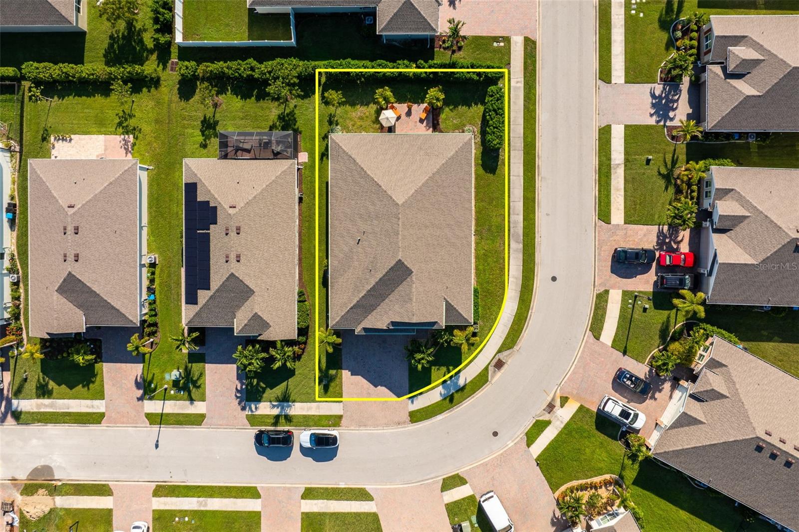 ENTRADA C1-C13 R-1 L1-L10 01 02 - Residential