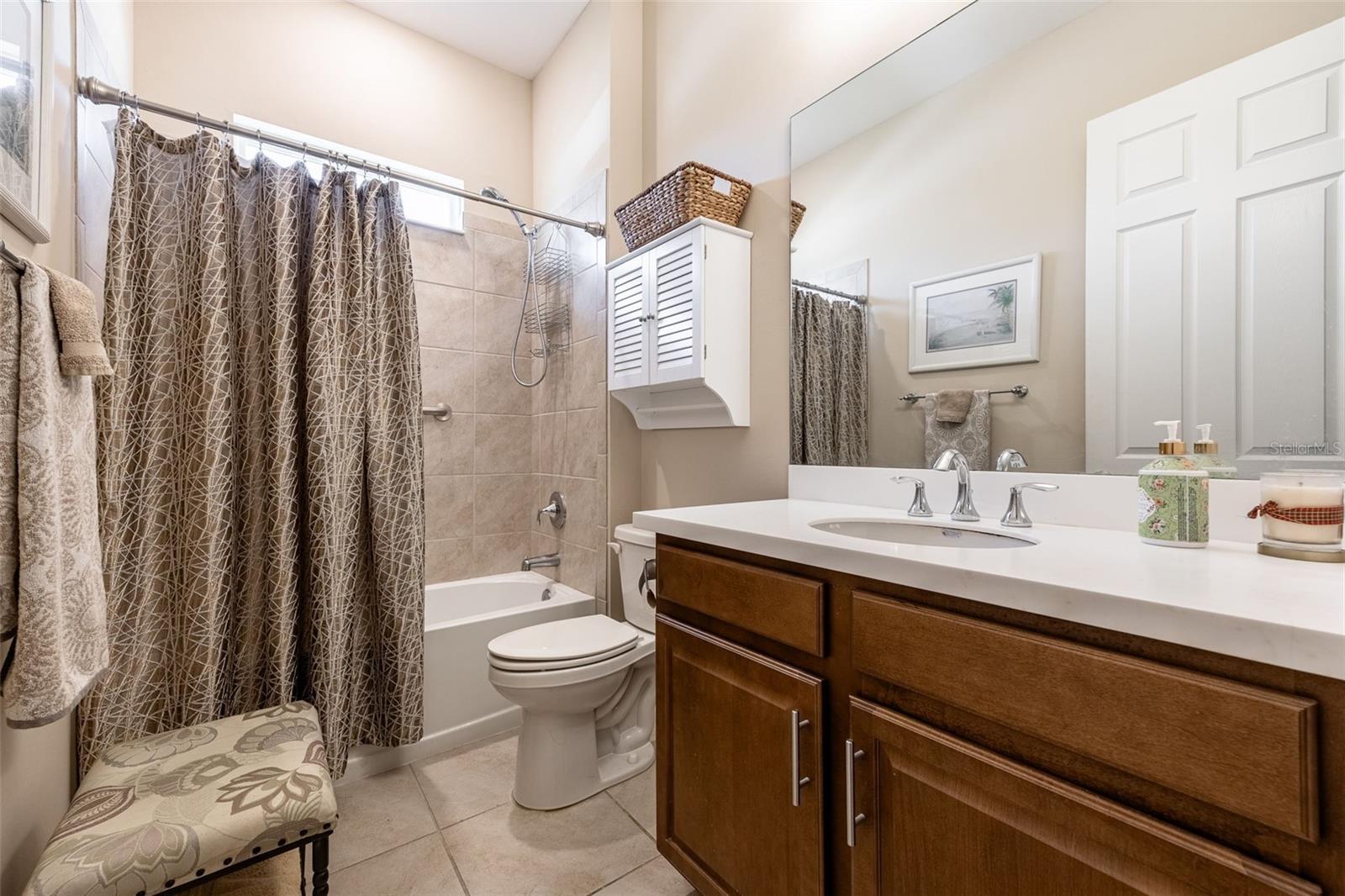 ENTRADA C1-C13 R-1 L1-L10 01 02 - Residential