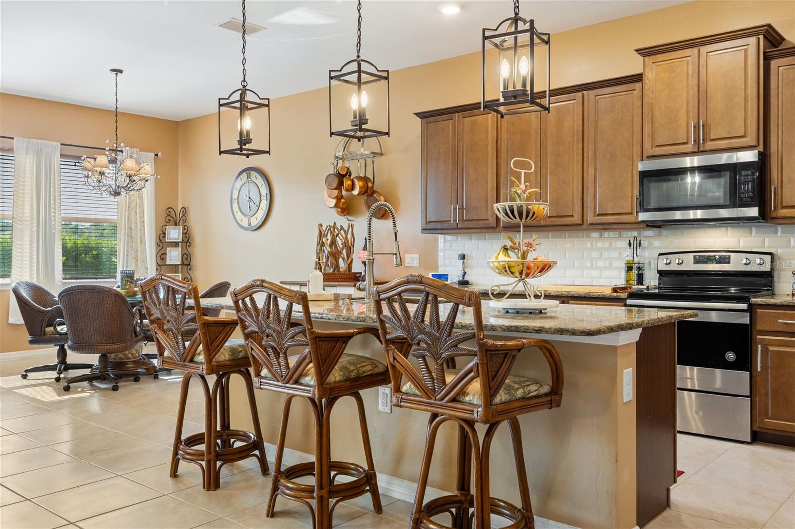 ENTRADA C1-C13 R-1 L1-L10 01 02 - Residential