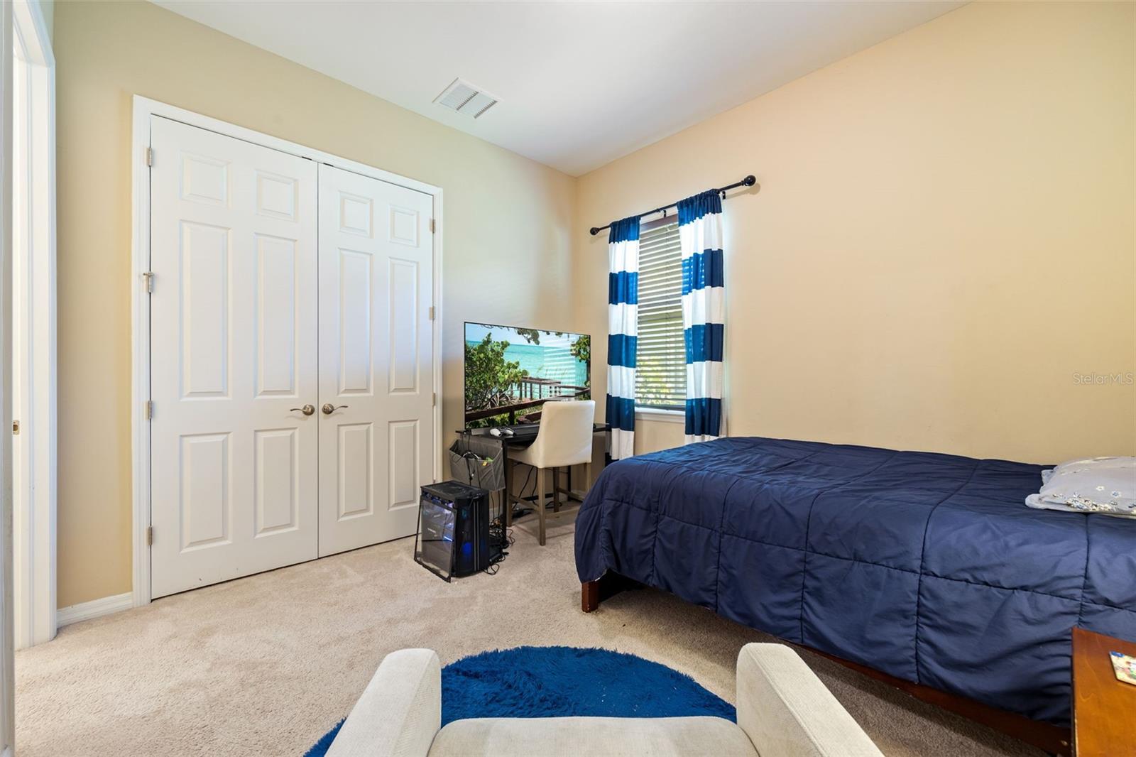 ENTRADA C1-C13 R-1 L1-L10 01 02 - Residential