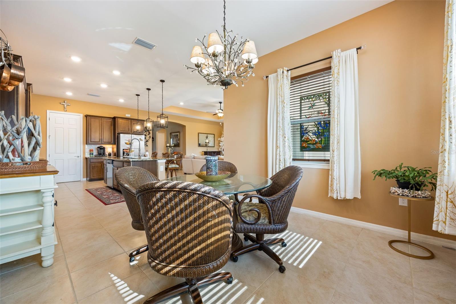 ENTRADA C1-C13 R-1 L1-L10 01 02 - Residential