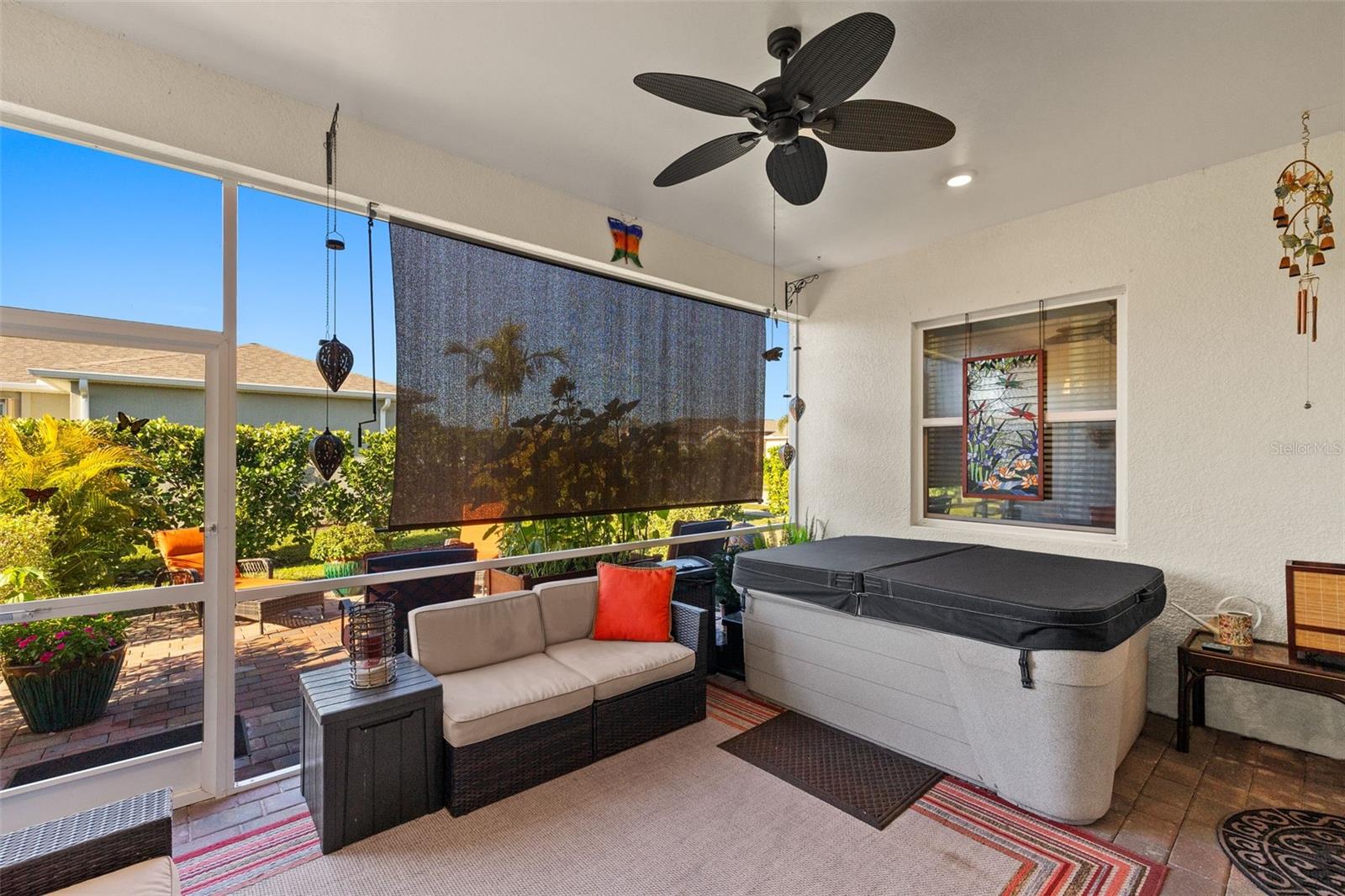 ENTRADA C1-C13 R-1 L1-L10 01 02 - Residential