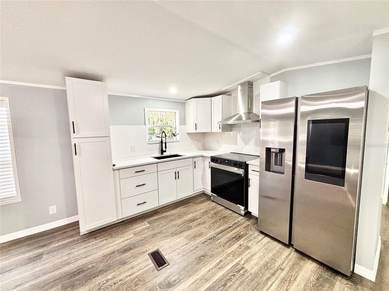 438 RAY KEEN ROAD