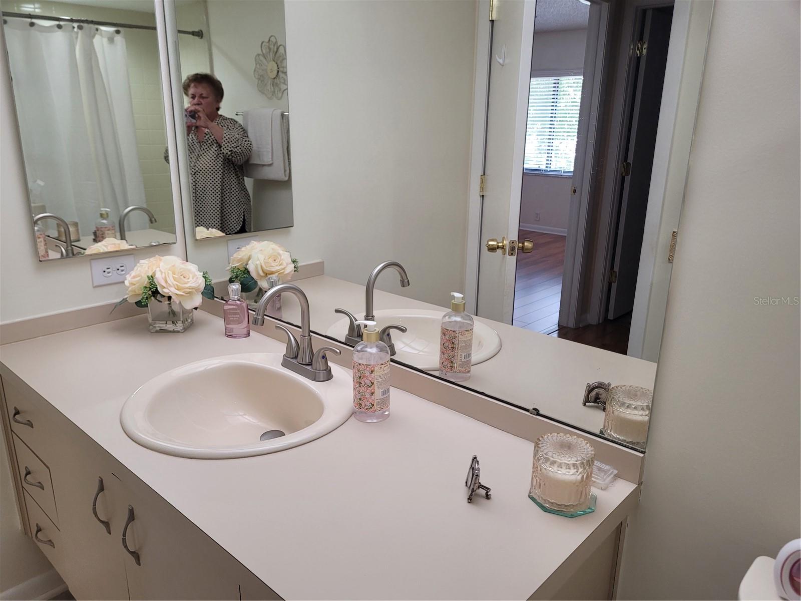 LANDMARK OAKS CONDO - Residential