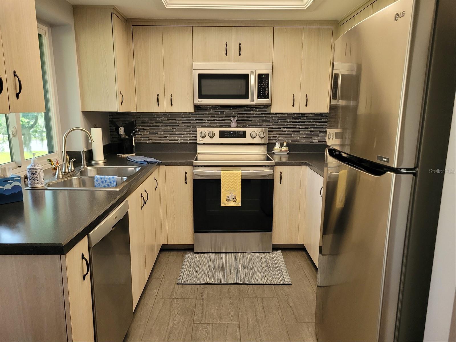 LANDMARK OAKS CONDO - Residential