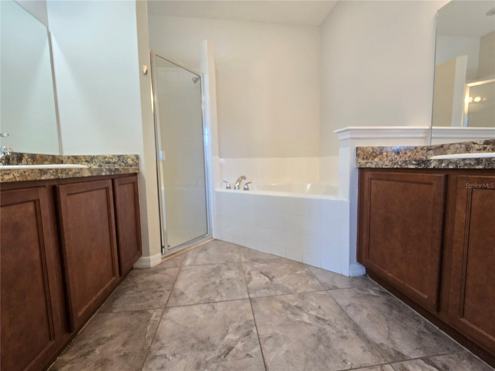 KRENSON WOODS - Residential